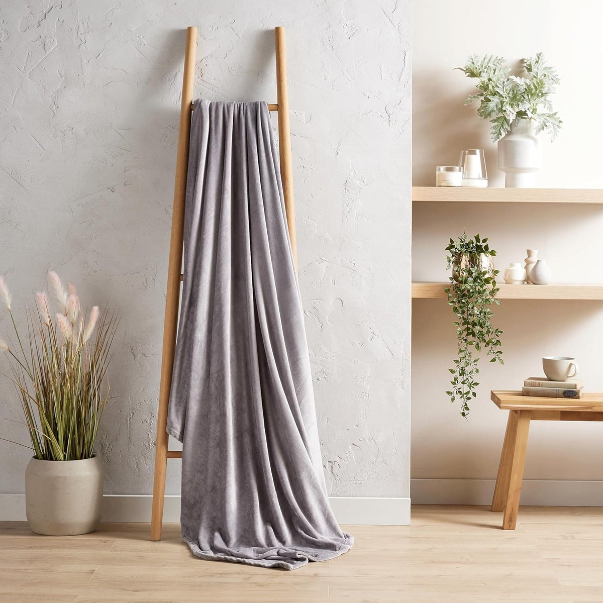 Olivia Rocco Ultra-Soft Flannel Fleece Throw Blanket – Sofa & Bed
