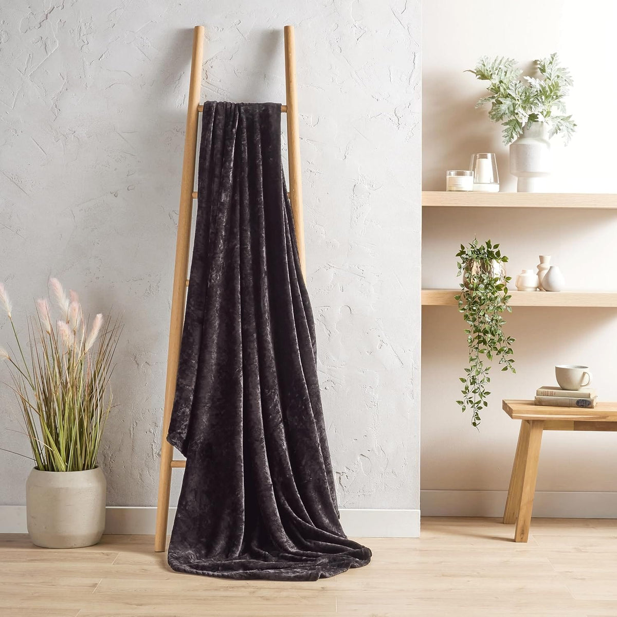 Olivia Rocco Ultra-Soft Flannel Fleece Throw Blanket – Sofa & Bed